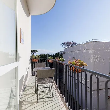 Una Bomboniera A Posillipo