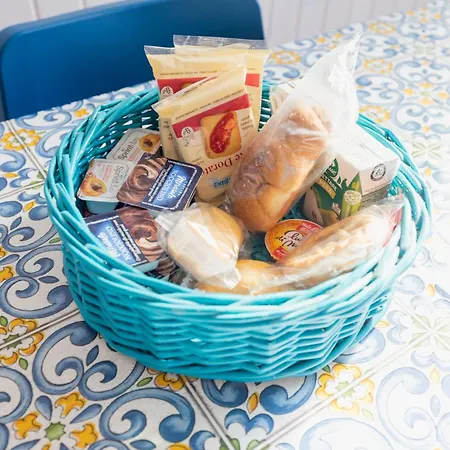 Una Bomboniera A Posillipo